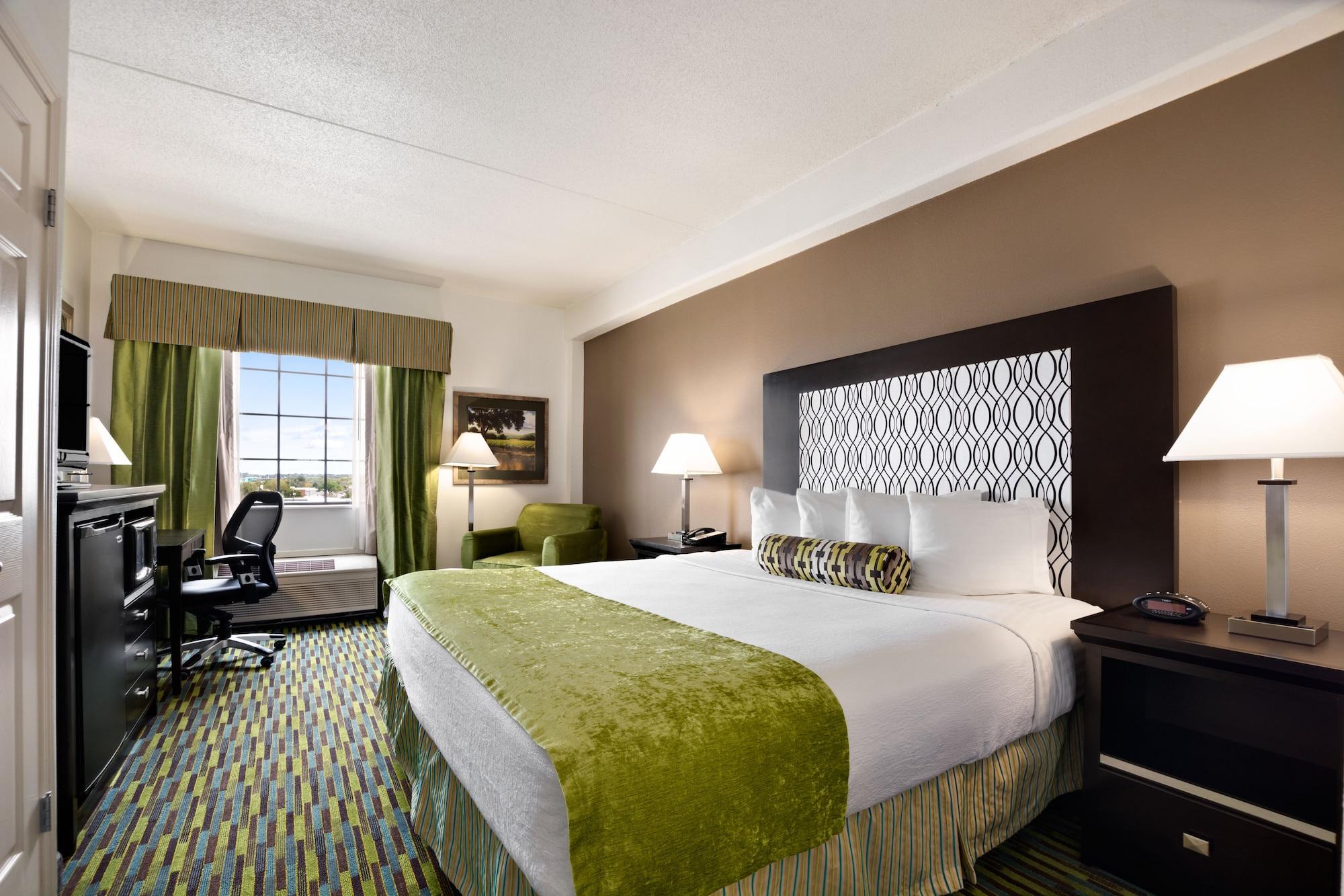 Wyndham Garden Wichita Downtown Hotell Eksteriør bilde