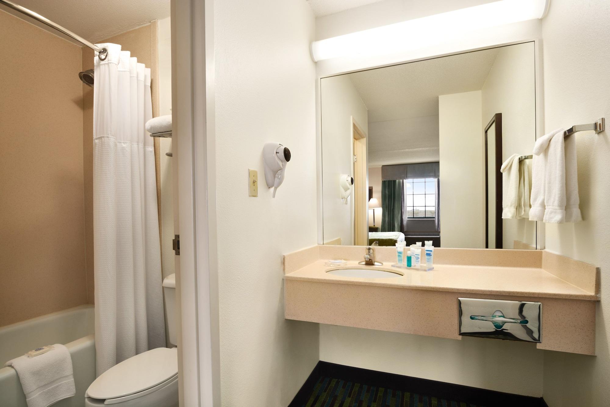 Wyndham Garden Wichita Downtown Hotell Eksteriør bilde