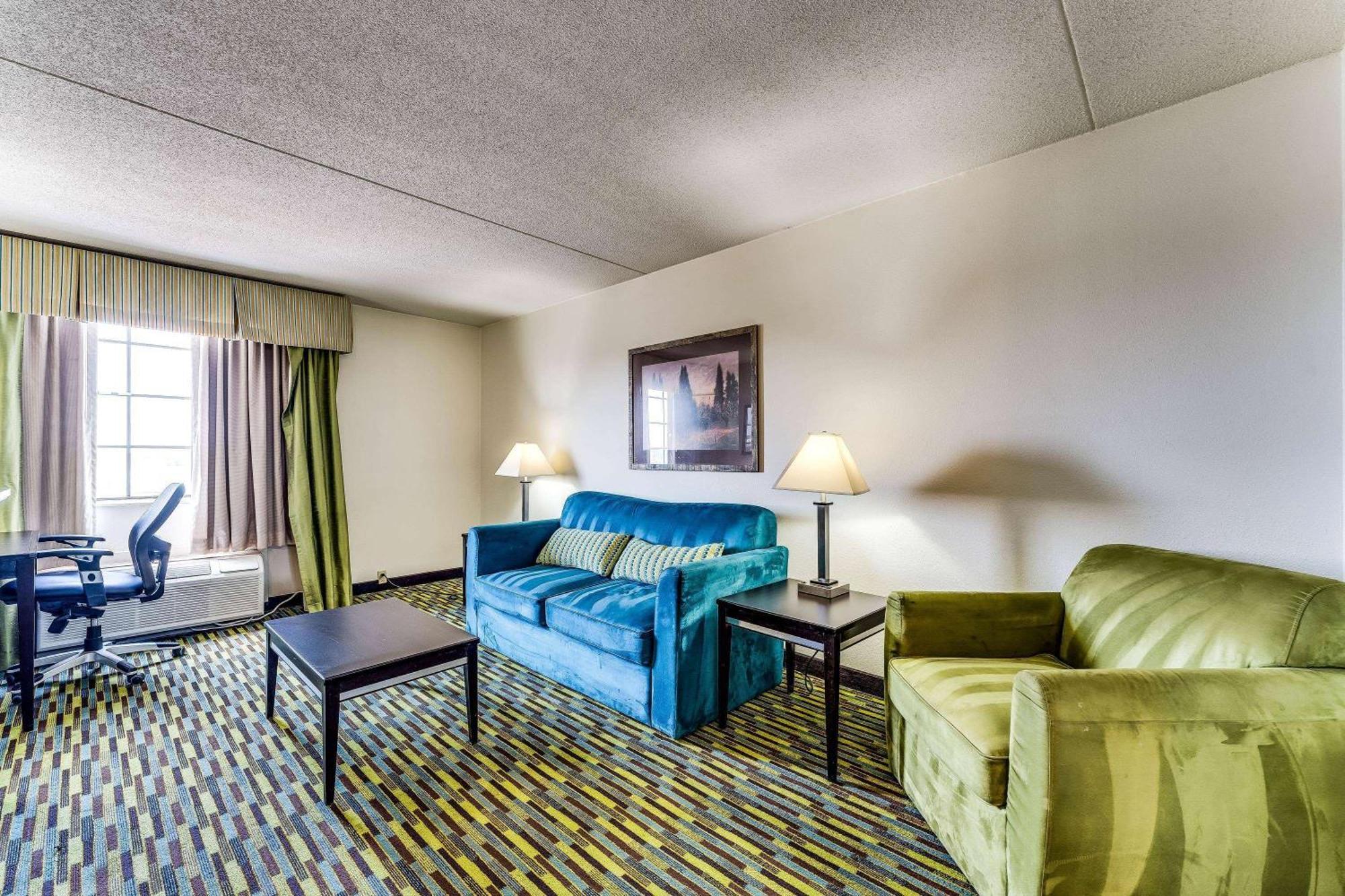 Wyndham Garden Wichita Downtown Hotell Eksteriør bilde