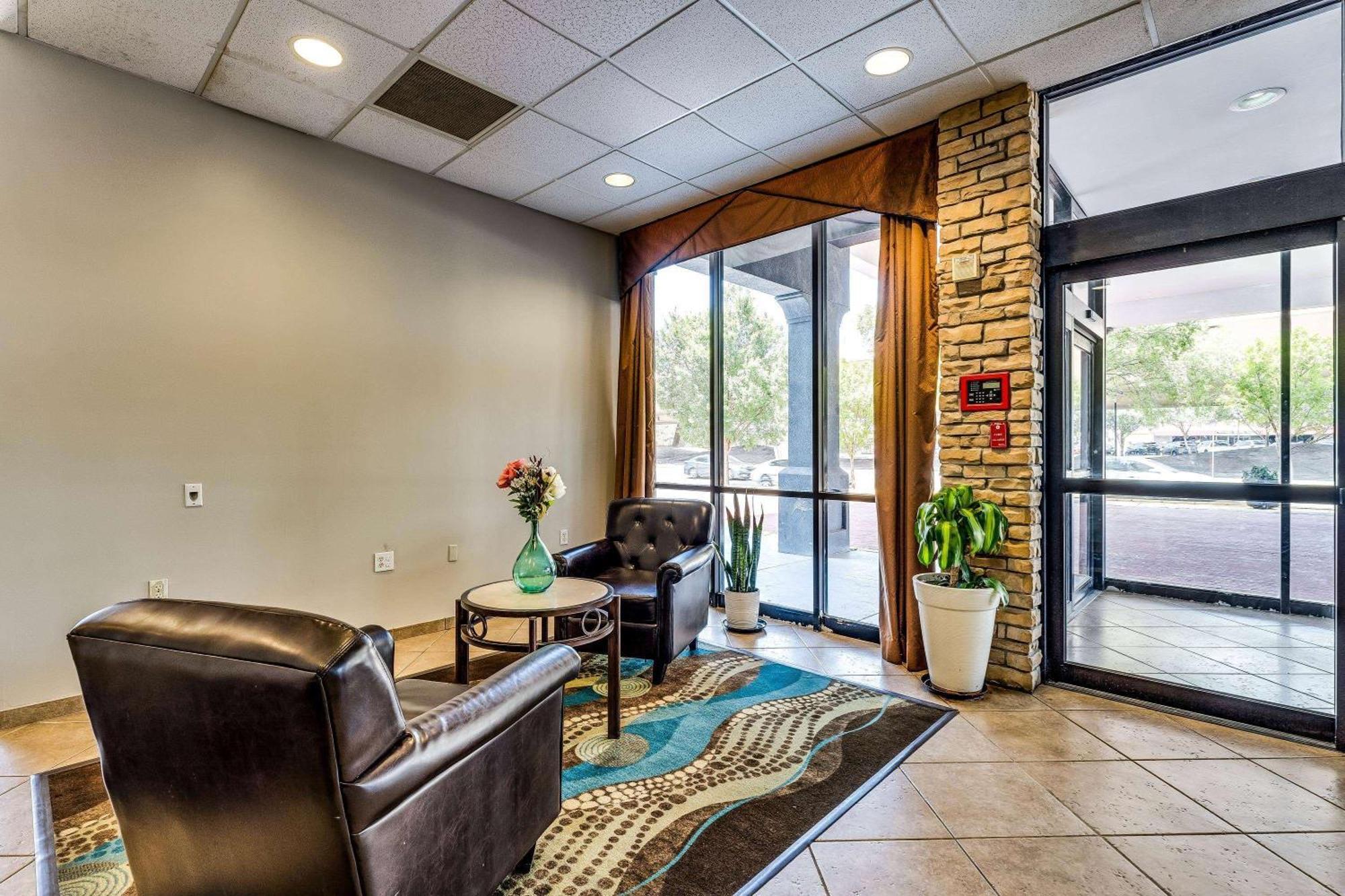 Wyndham Garden Wichita Downtown Hotell Eksteriør bilde
