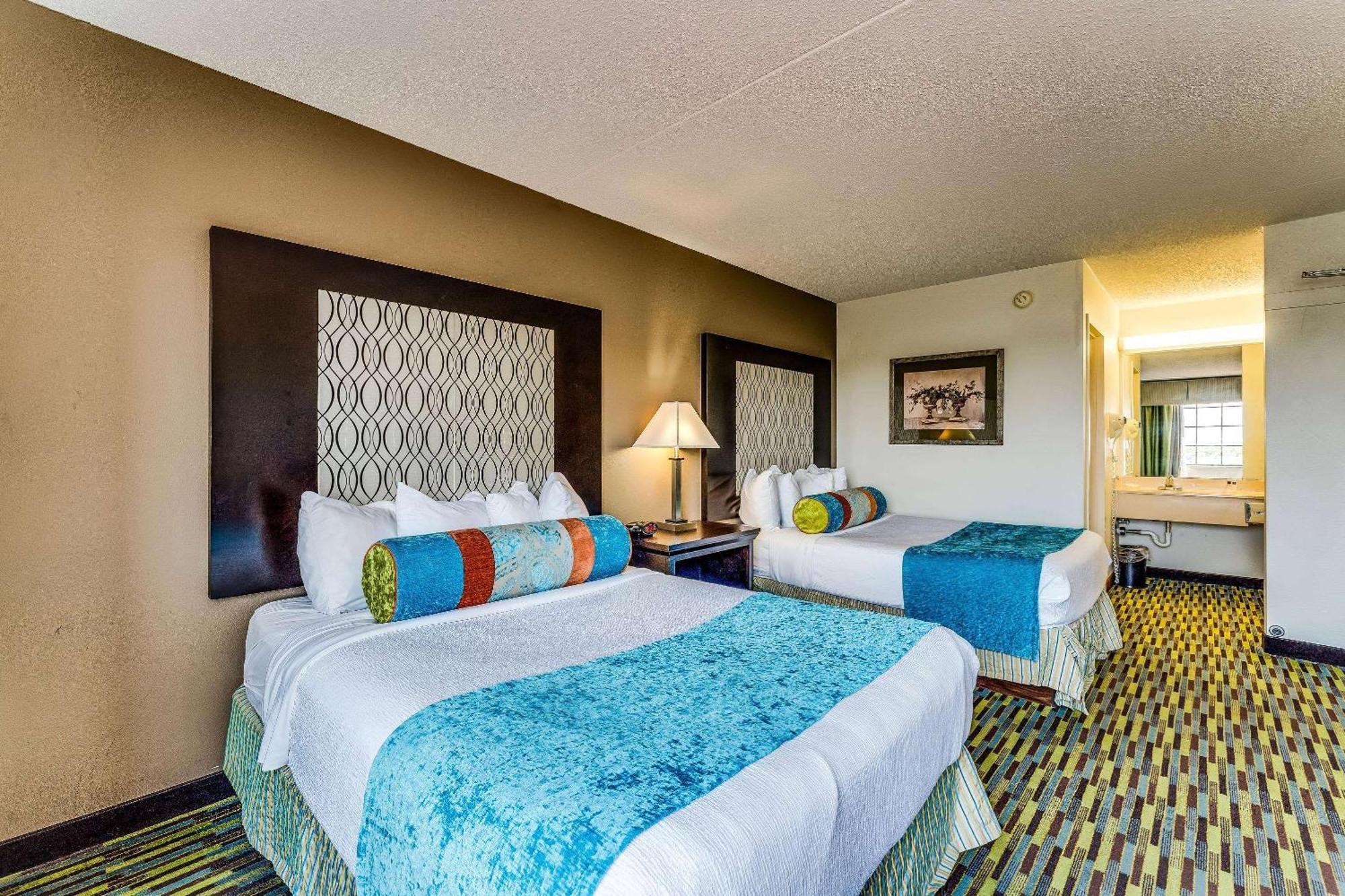 Wyndham Garden Wichita Downtown Hotell Eksteriør bilde