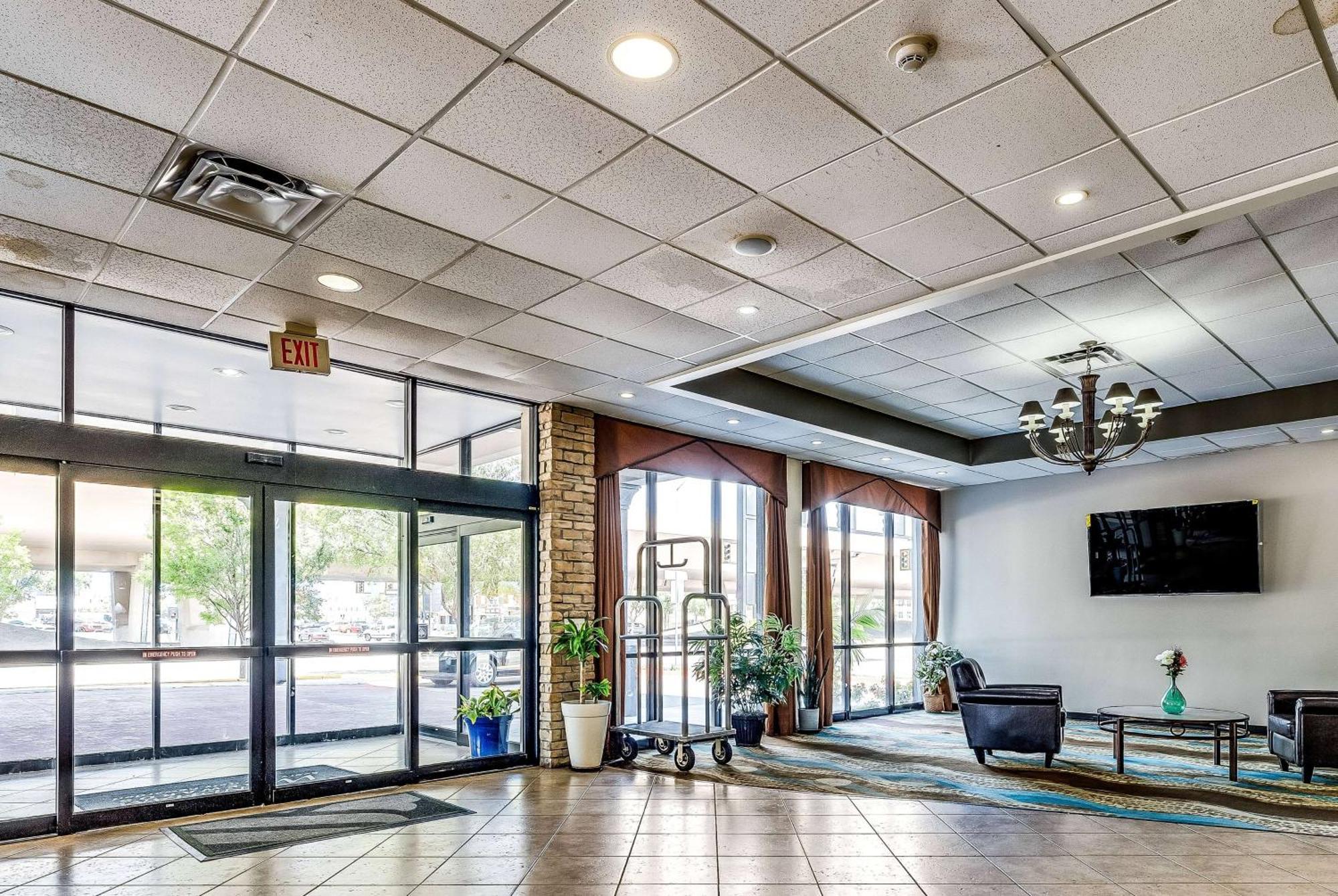 Wyndham Garden Wichita Downtown Hotell Eksteriør bilde