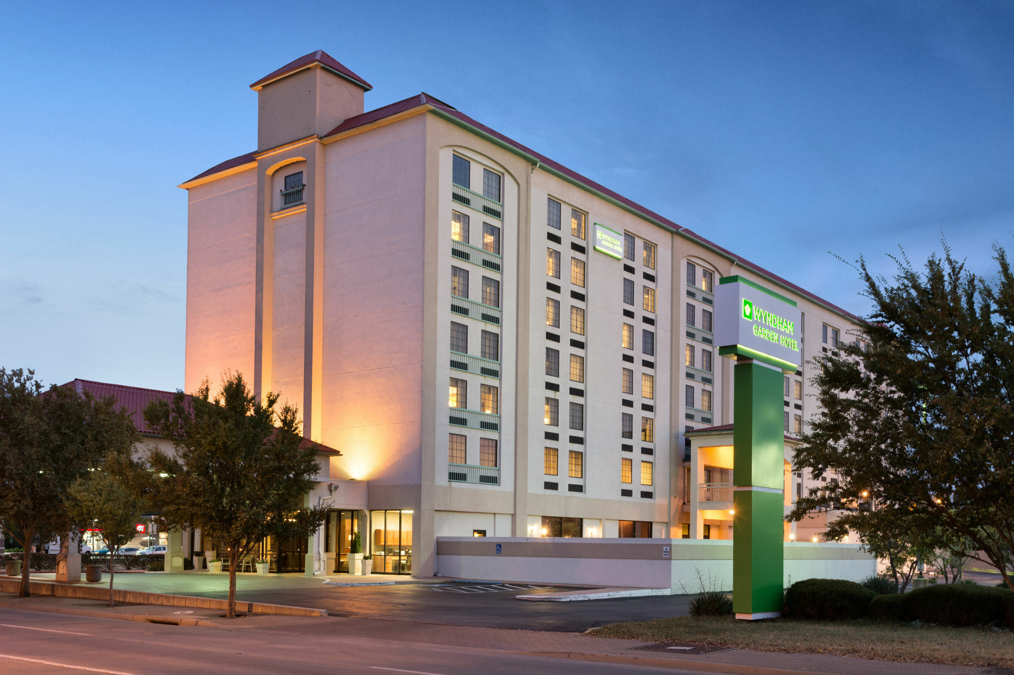 Wyndham Garden Wichita Downtown Hotell Eksteriør bilde